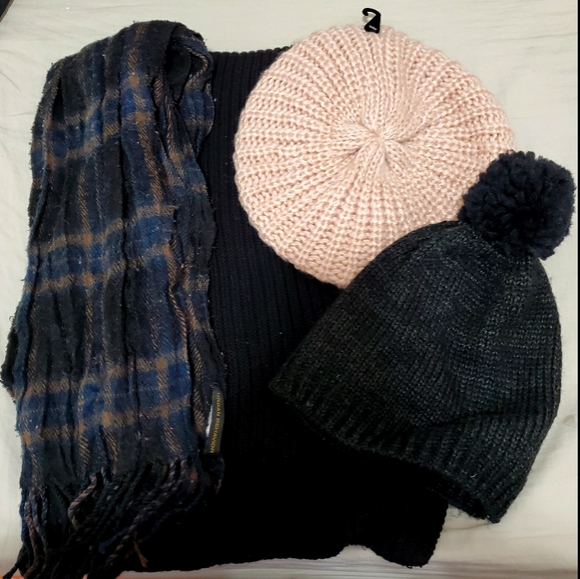 ⬇️Winter Accessories 4 pc Set ❄ - Picture 1 of 10